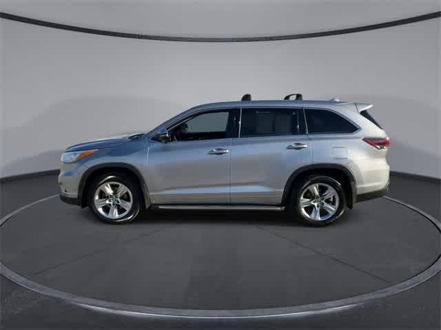 used 2016 Toyota Highlander car, priced at $22,569