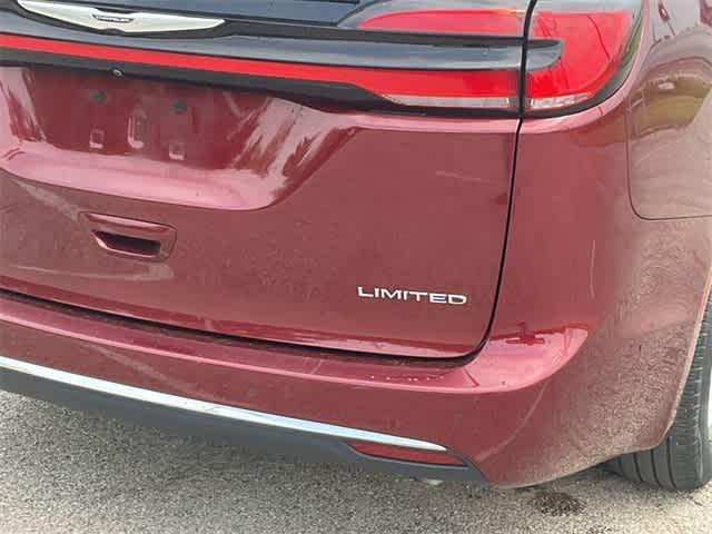 used 2022 Chrysler Pacifica car, priced at $27,697