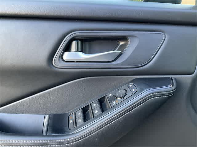 used 2024 Nissan Rogue car, priced at $21,292