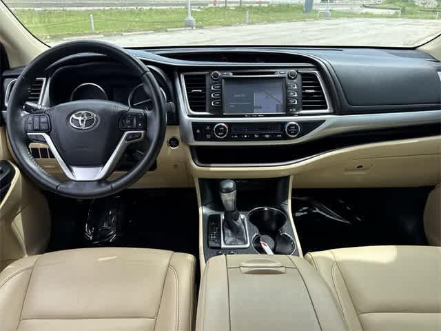 used 2019 Toyota Highlander car