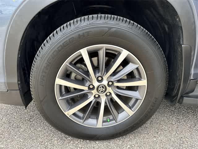 used 2019 Toyota Highlander car