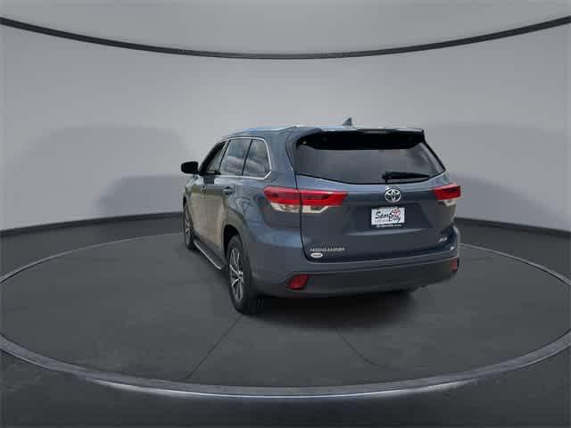 used 2019 Toyota Highlander car