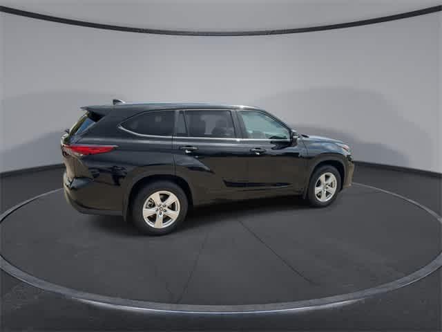 used 2023 Toyota Highlander car, priced at $33,761