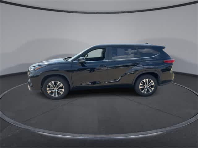 used 2023 Toyota Highlander car, priced at $32,894