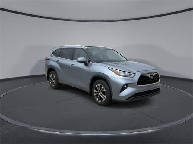 used 2020 Toyota Highlander car, priced at $28,456