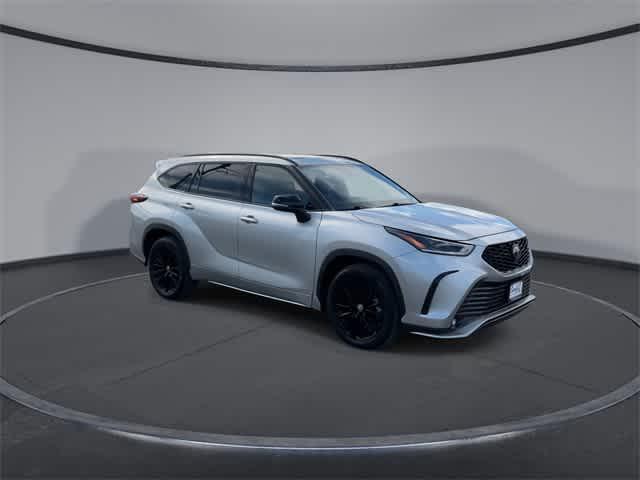 used 2024 Toyota Highlander car, priced at $38,935