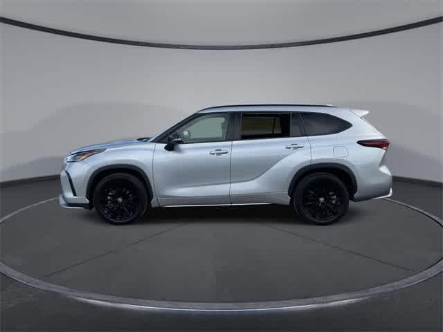 used 2024 Toyota Highlander car, priced at $38,935