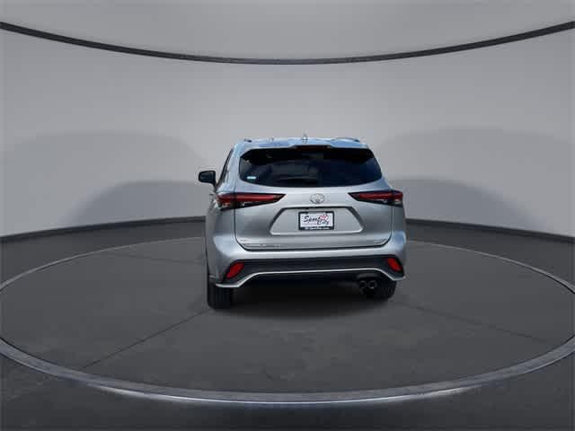 used 2024 Toyota Highlander car, priced at $38,935