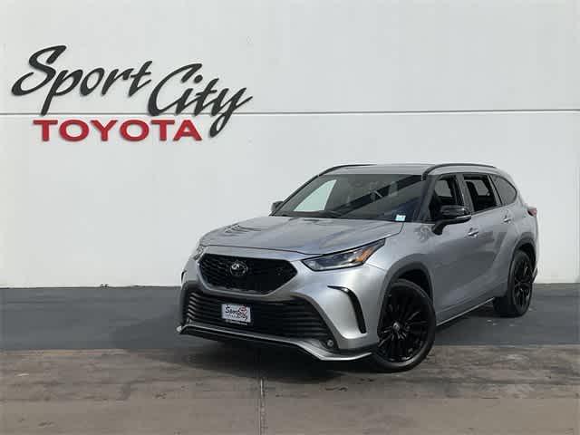 used 2024 Toyota Highlander car, priced at $38,935