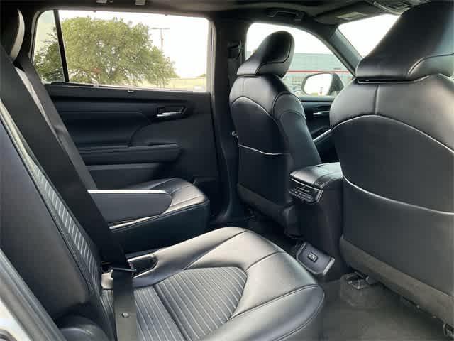 used 2024 Toyota Highlander car, priced at $38,935