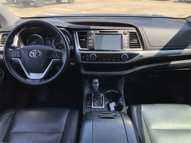 used 2018 Toyota Highlander car, priced at $20,662