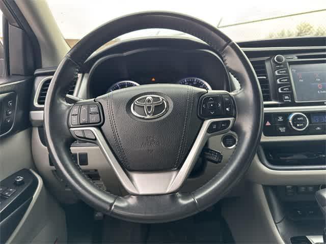 used 2018 Toyota Highlander car, priced at $27,693