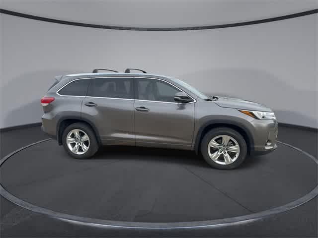 used 2018 Toyota Highlander car, priced at $27,693