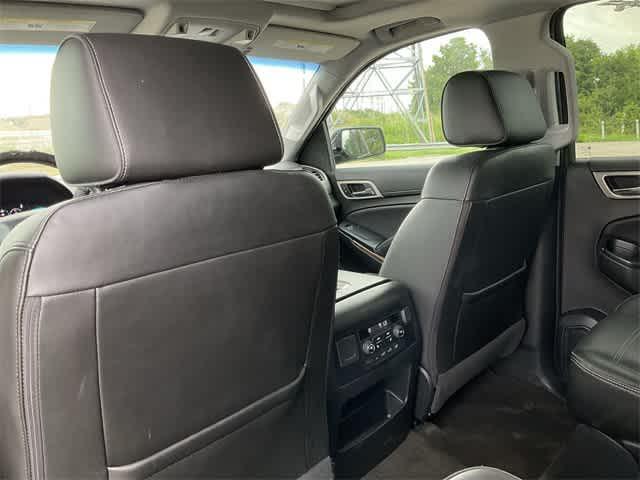 used 2018 GMC Yukon car, priced at $30,844