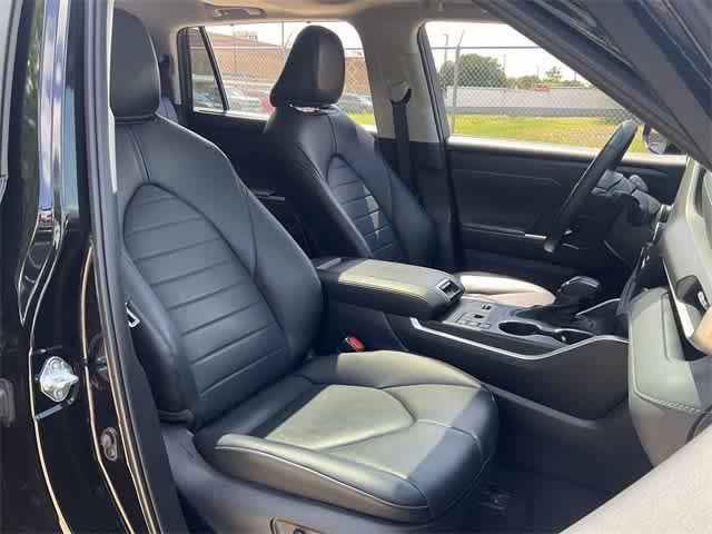 used 2024 Toyota Highlander car, priced at $38,141