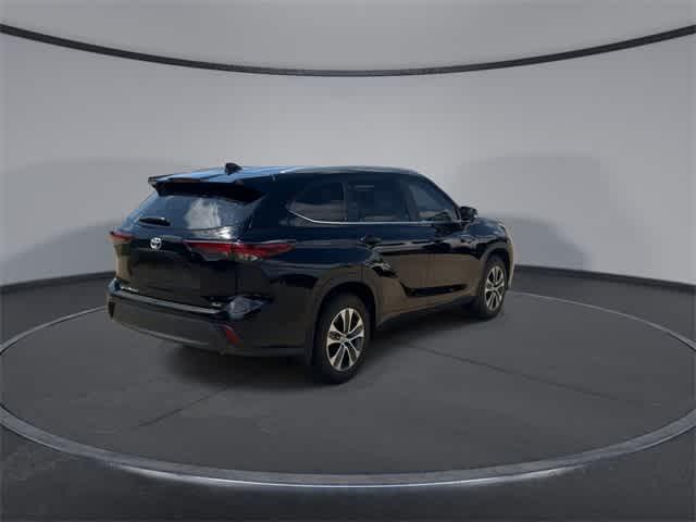 used 2024 Toyota Highlander car, priced at $38,141