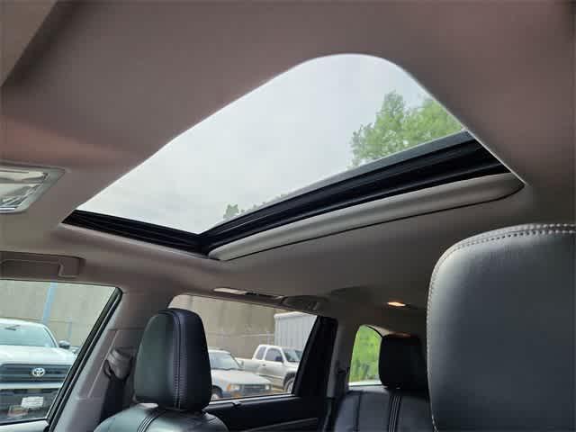 used 2017 Toyota Highlander car, priced at $22,264