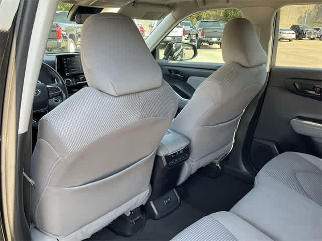 used 2021 Toyota Highlander car, priced at $25,670