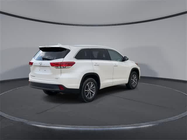 used 2018 Toyota Highlander car, priced at $19,977
