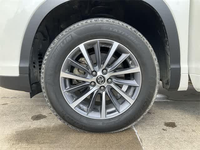used 2018 Toyota Highlander car, priced at $19,977