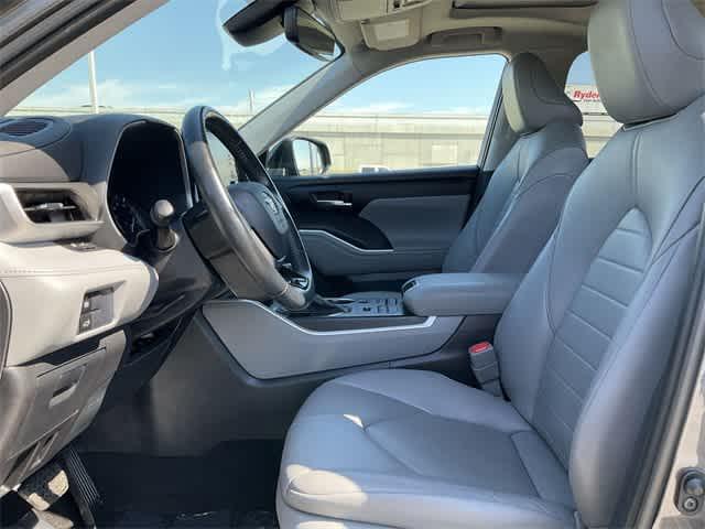 used 2021 Toyota Highlander car, priced at $29,681