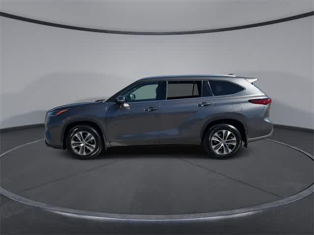 used 2021 Toyota Highlander car, priced at $29,681