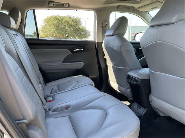 used 2021 Toyota Highlander car, priced at $29,681