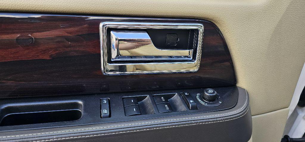 used 2015 Lincoln Navigator car