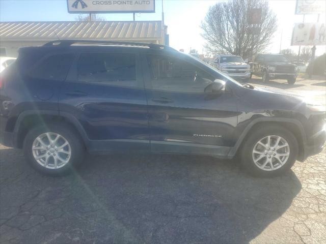 used 2016 Jeep Cherokee car