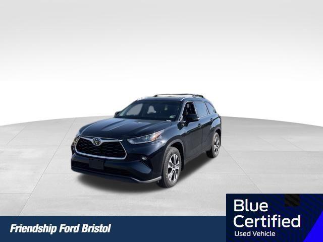 used 2021 Toyota Highlander car, priced at $32,998