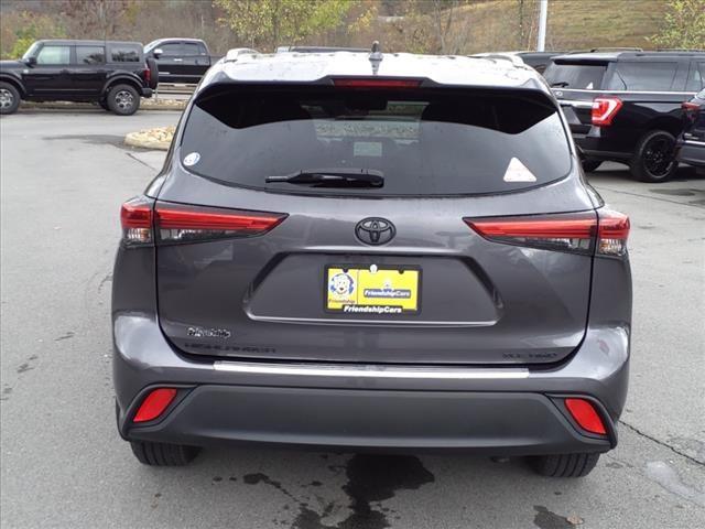 used 2020 Toyota Highlander car, priced at $31,208