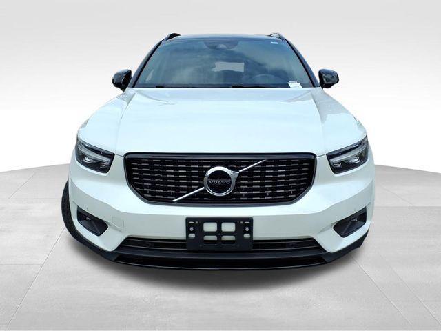 used 2019 Volvo XC40 car, priced at $21,538