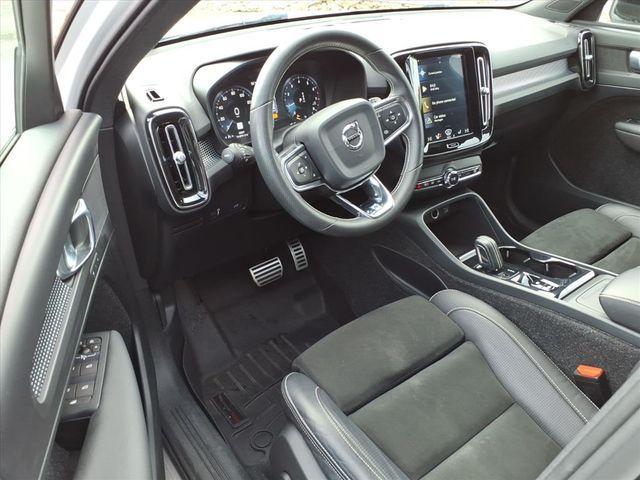 used 2019 Volvo XC40 car, priced at $21,538
