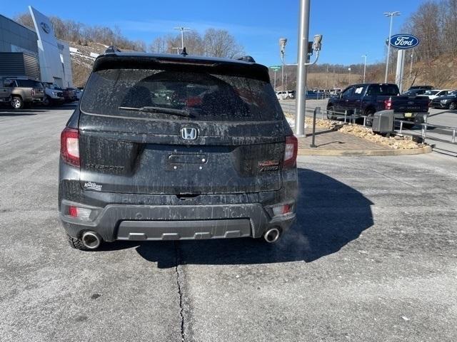 used 2025 Honda Passport car, priced at $43,998