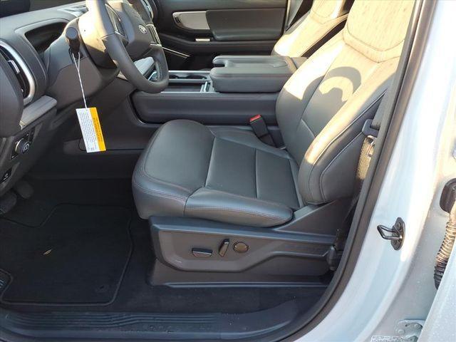 new 2025 Ford Expedition car, priced at $69,731