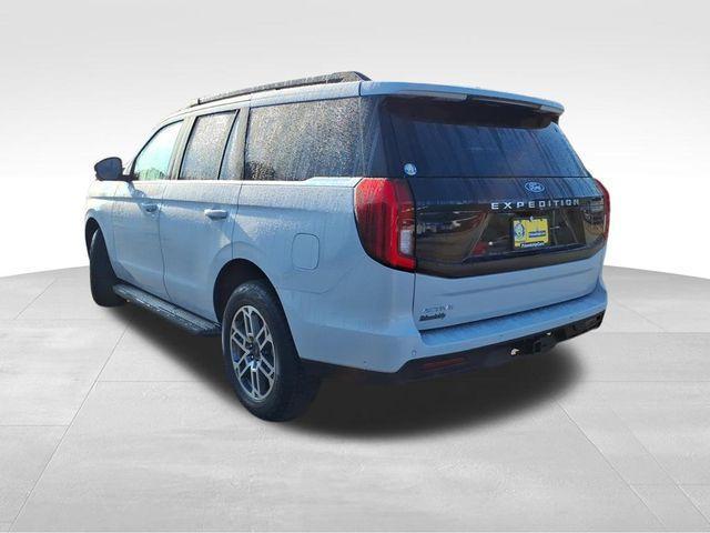 new 2025 Ford Expedition car, priced at $69,731