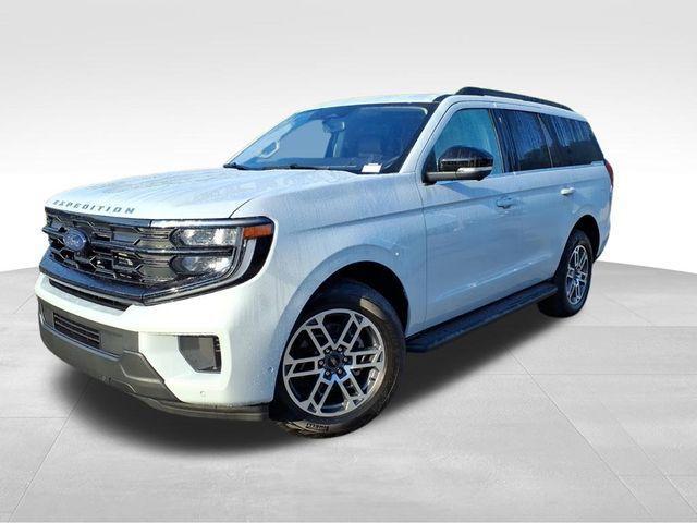 new 2025 Ford Expedition car, priced at $69,731