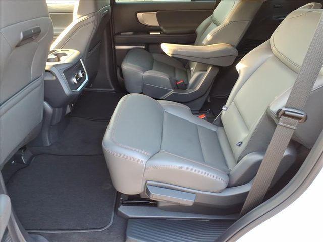 new 2025 Ford Expedition car, priced at $69,731