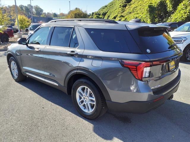 new 2025 Ford Explorer car, priced at $36,727