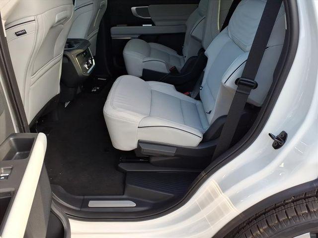 new 2025 Ford Expedition car, priced at $91,645