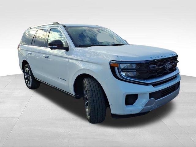 new 2025 Ford Expedition car, priced at $91,645