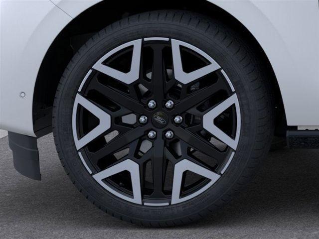 new 2025 Ford Expedition car, priced at $91,150