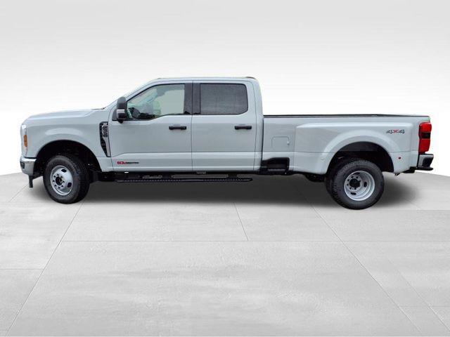 new 2025 Ford F-350 car, priced at $75,825