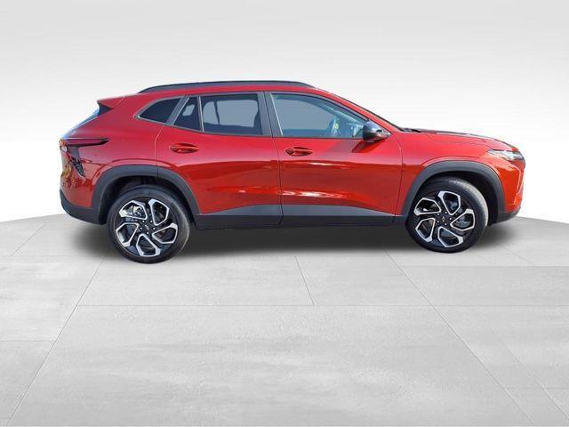 used 2024 Chevrolet Trax car, priced at $23,548