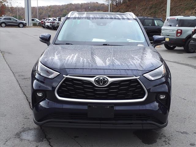 used 2022 Toyota Highlander car, priced at $37,928