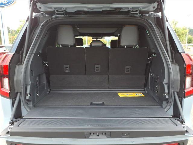 new 2025 Ford Expedition car, priced at $83,458