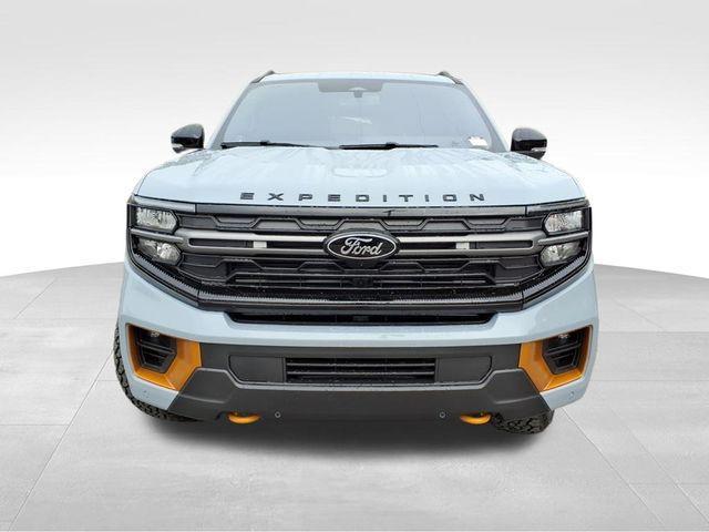 new 2025 Ford Expedition car, priced at $83,458
