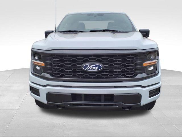 new 2025 Ford F-150 car, priced at $43,332