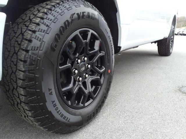 new 2025 Ford F-150 car, priced at $43,332