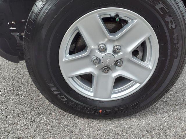used 2022 Jeep Gladiator car, priced at $34,908